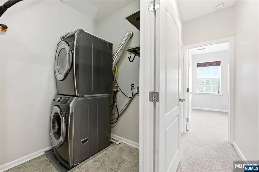 11 Wesmont Drive Wood Ridge, NJ 07075