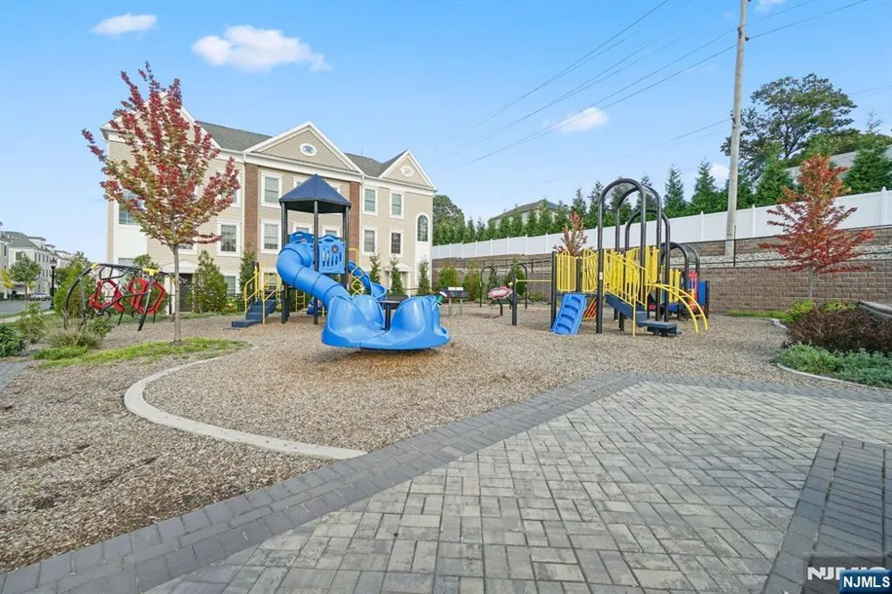 11 Wesmont Drive Wood Ridge, NJ 07075