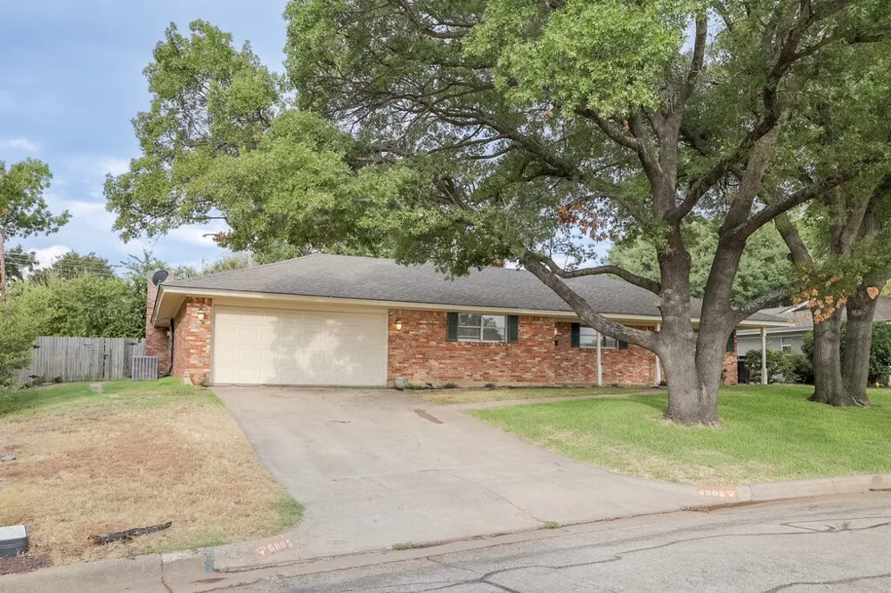 6805 Valhalla Road Fort Worth, TX 76116