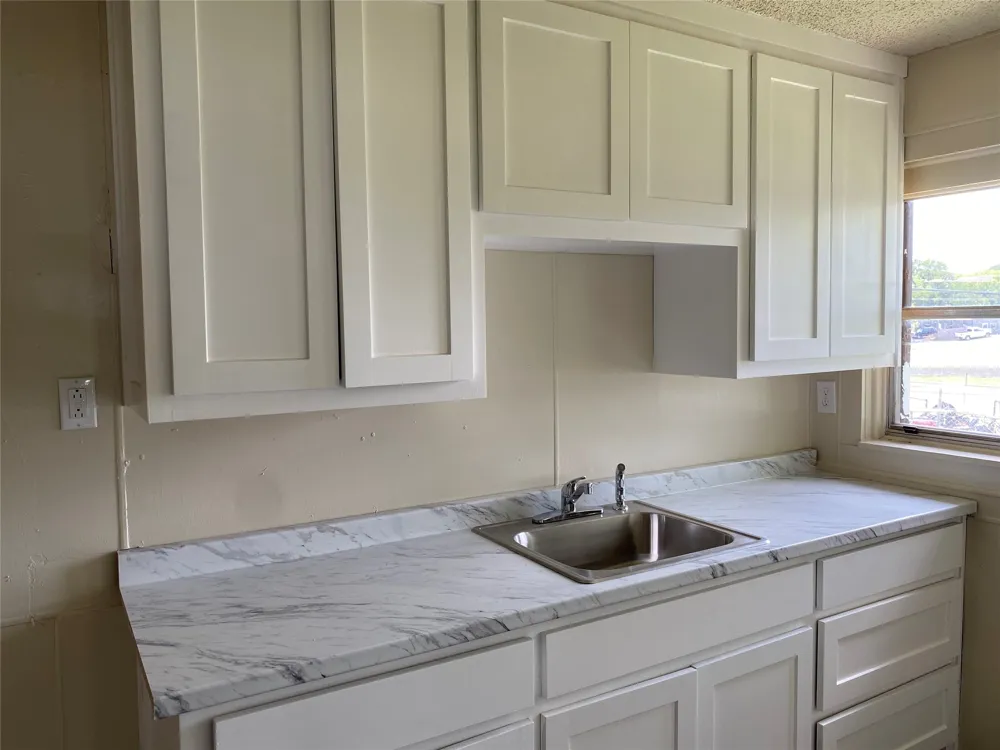 200 Marquette Avenue Azle, TX 76020