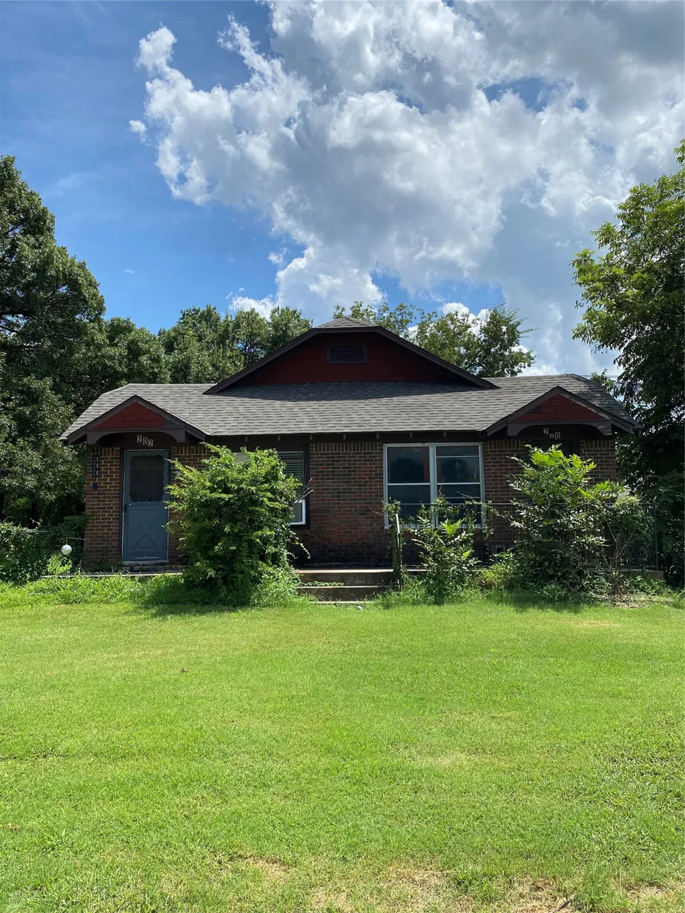 200 Marquette Avenue Azle, TX 76020