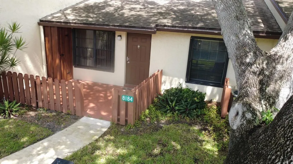 8184 SE VILLA WAY Hobe Sound, FL 33455