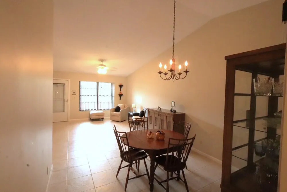 8184 SE VILLA WAY Hobe Sound, FL 33455