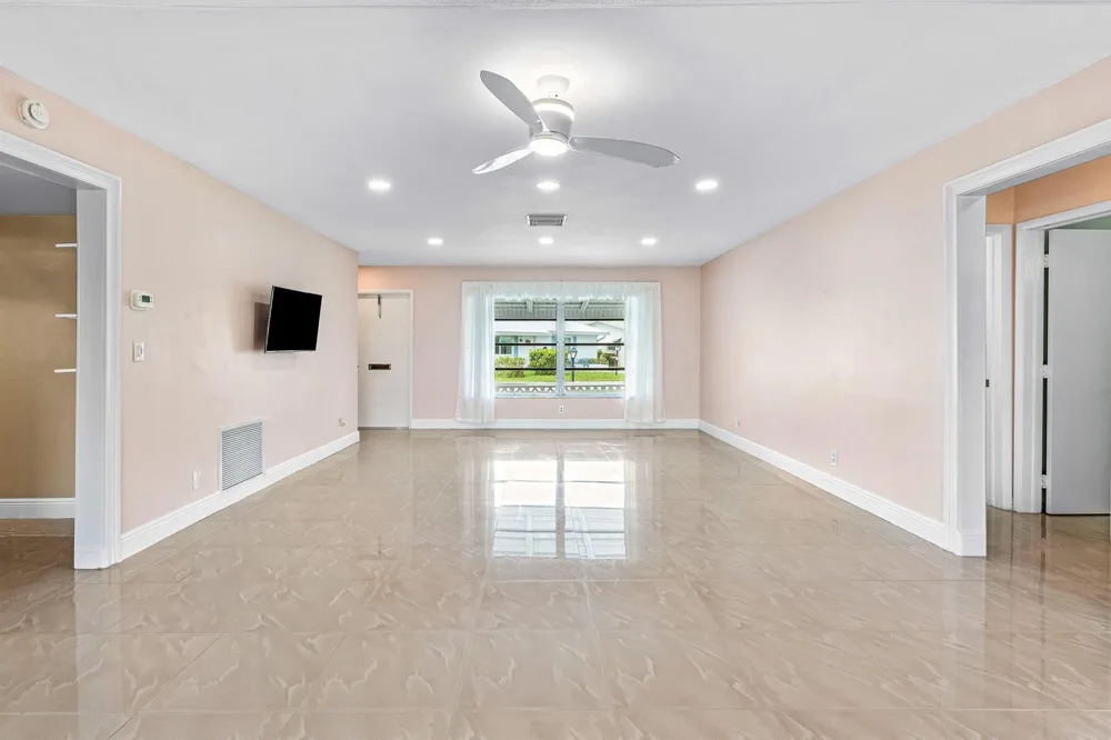 106 NW 10th Court Boynton Beach, FL 33426