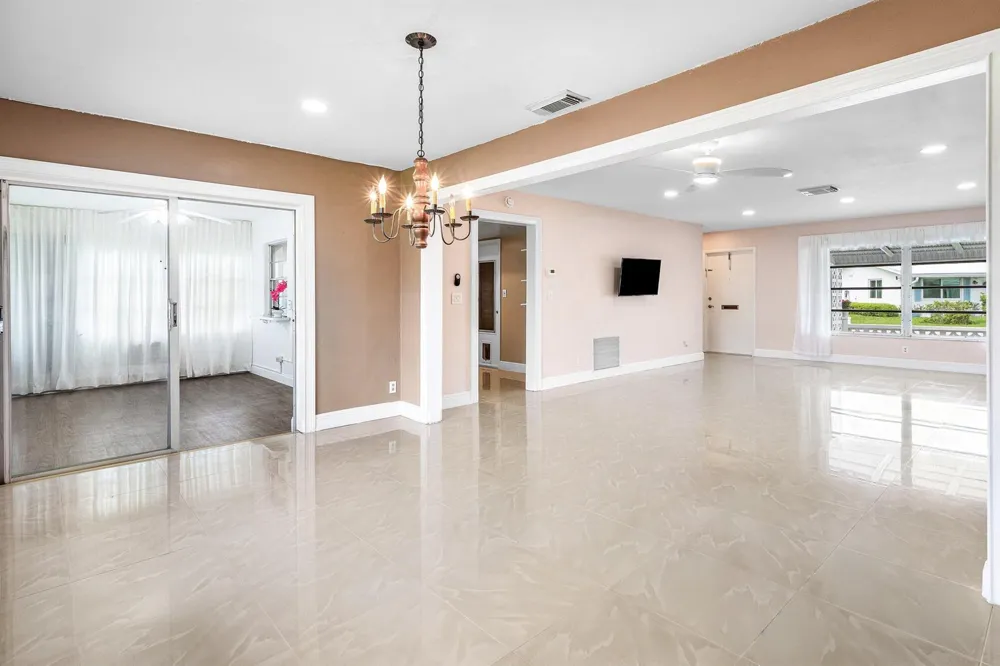 106 NW 10th Court Boynton Beach, FL 33426