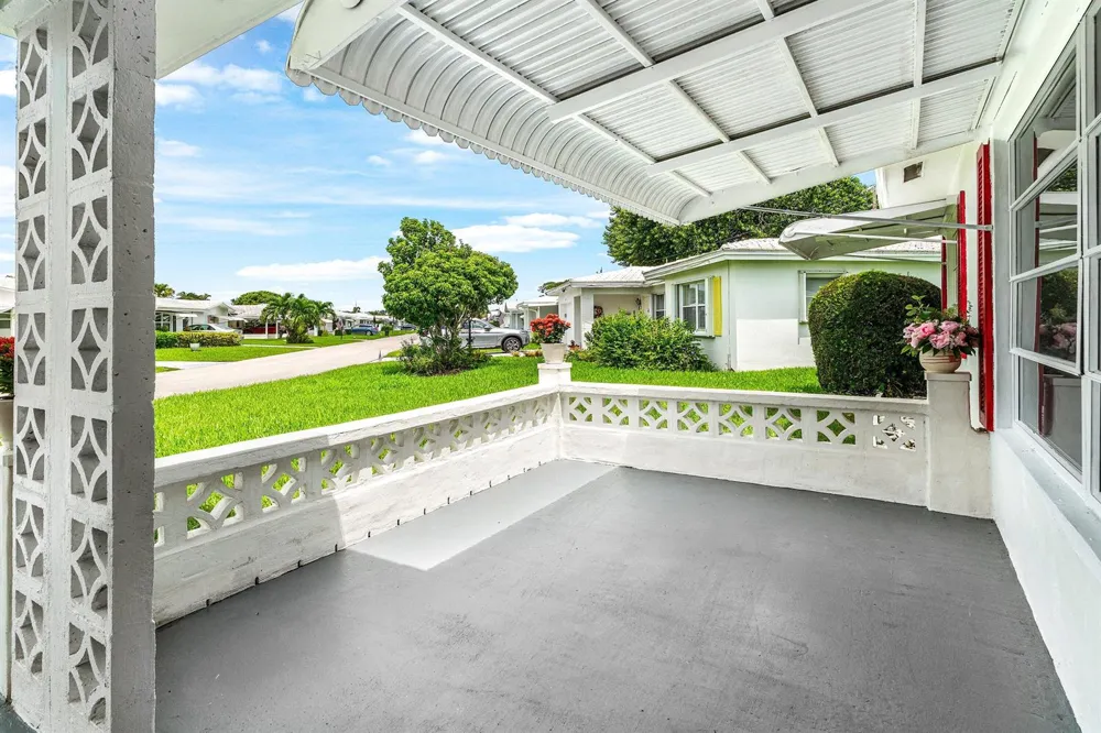 106 NW 10th Court Boynton Beach, FL 33426