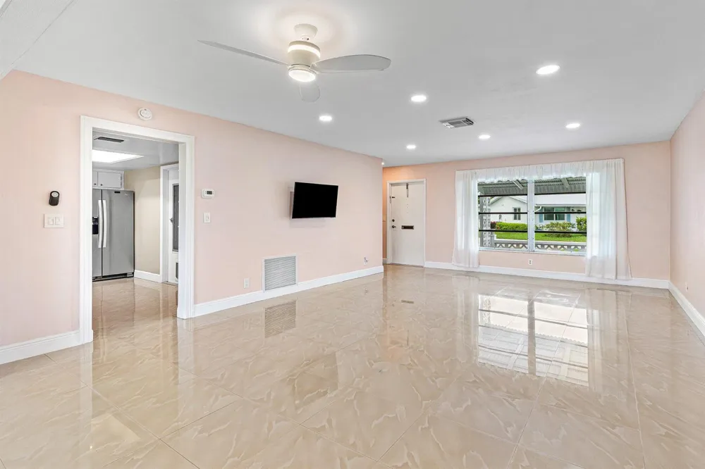 106 NW 10th Court Boynton Beach, FL 33426