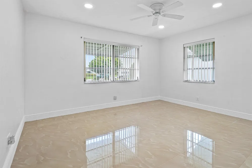 106 NW 10th Court Boynton Beach, FL 33426