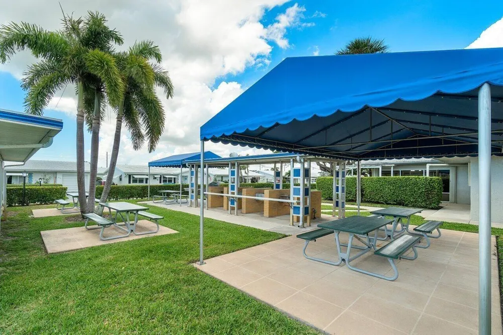 106 NW 10th Court Boynton Beach, FL 33426