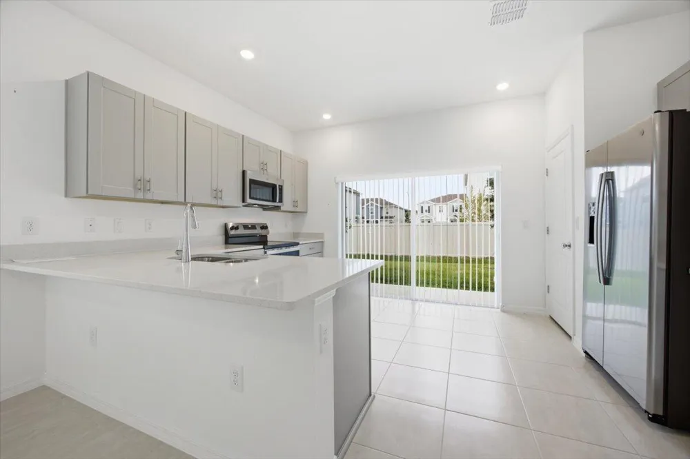 2874 Skyline Loop Kissimmee, FL 34758