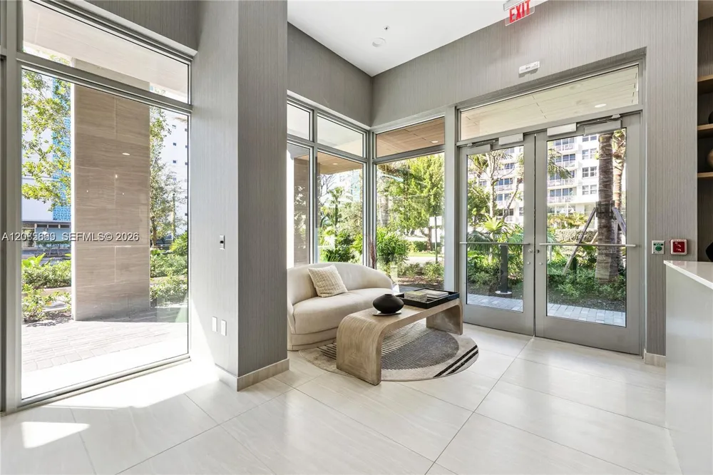10281 W Bay Harbor Dr #304 Bay Harbor Islands, FL 33154