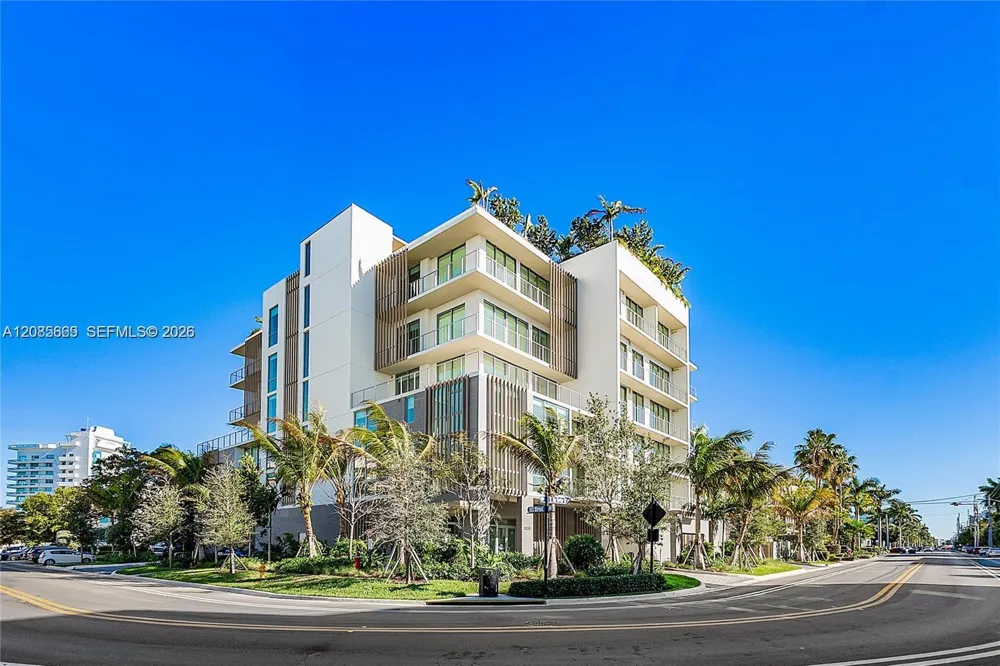 10281 W Bay Harbor Dr #304 Bay Harbor Islands, FL 33154