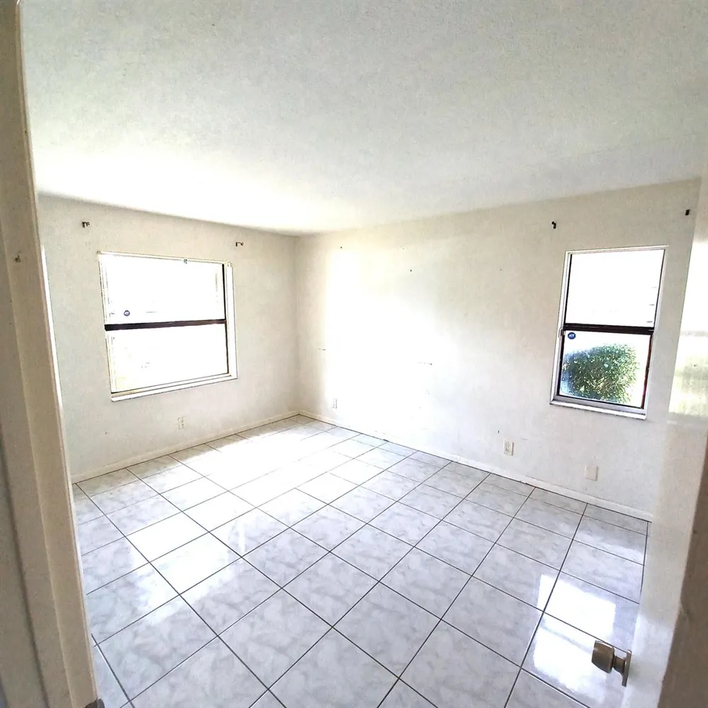 7221 Golf Colony Court #102 Lake Worth, FL 33467