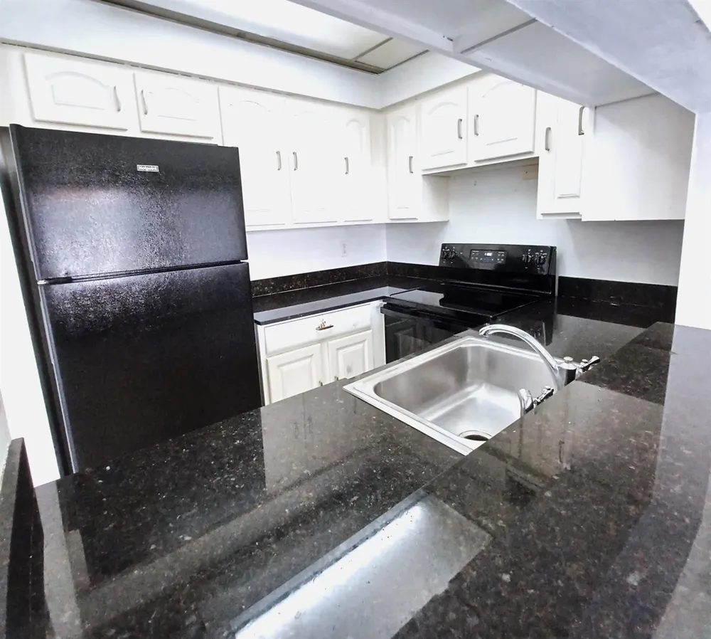 7221 Golf Colony Court #102 Lake Worth, FL 33467