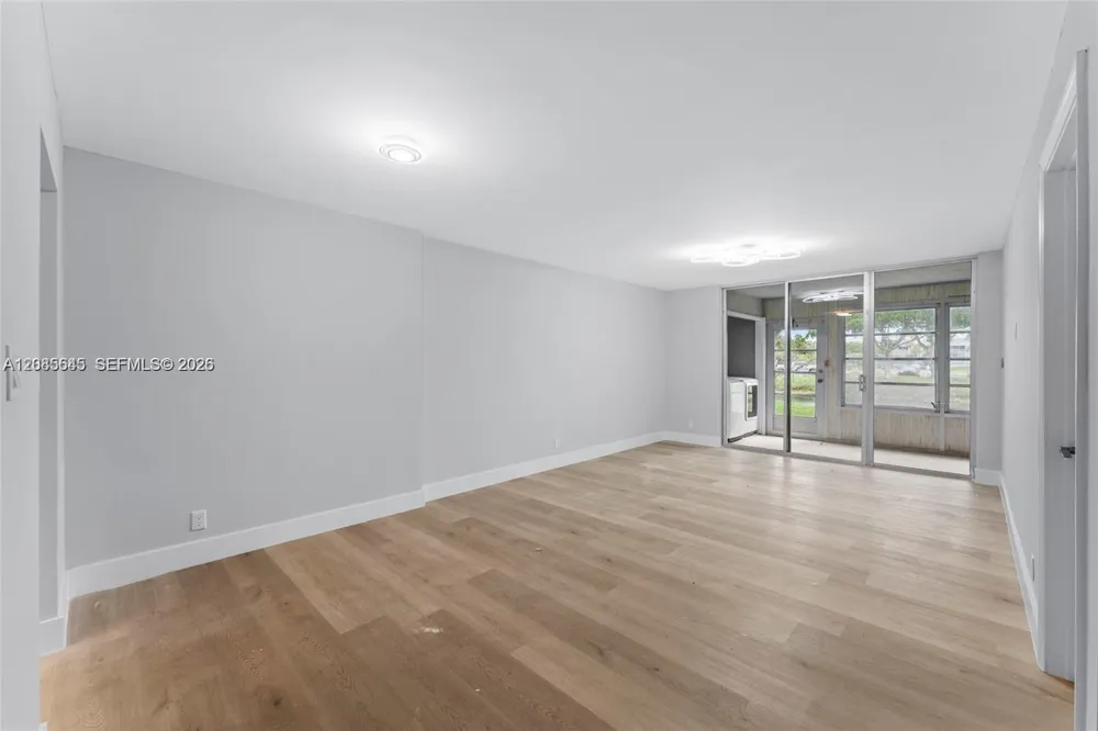 3141 NW 47th Ter #121 Lauderdale Lakes, FL 33319