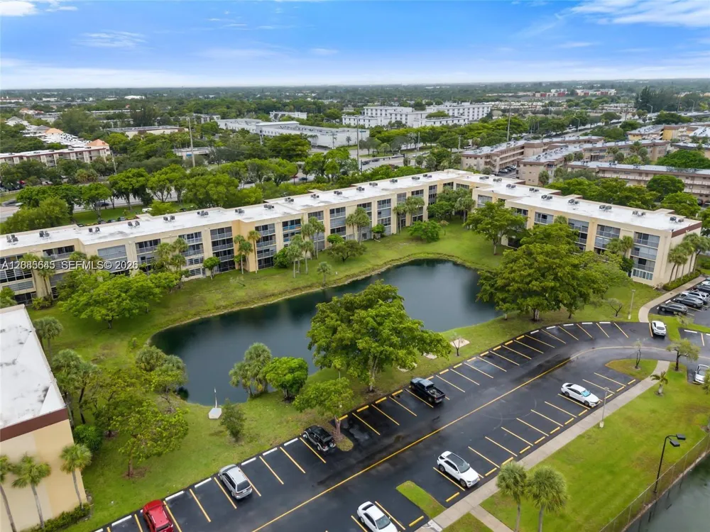 3141 NW 47th Ter #121 Lauderdale Lakes, FL 33319