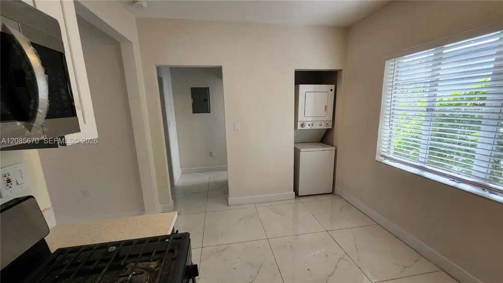 847 81st St #7 Miami Beach, FL 33141