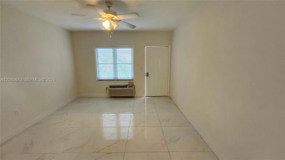 847 81st St #7 Miami Beach, FL 33141