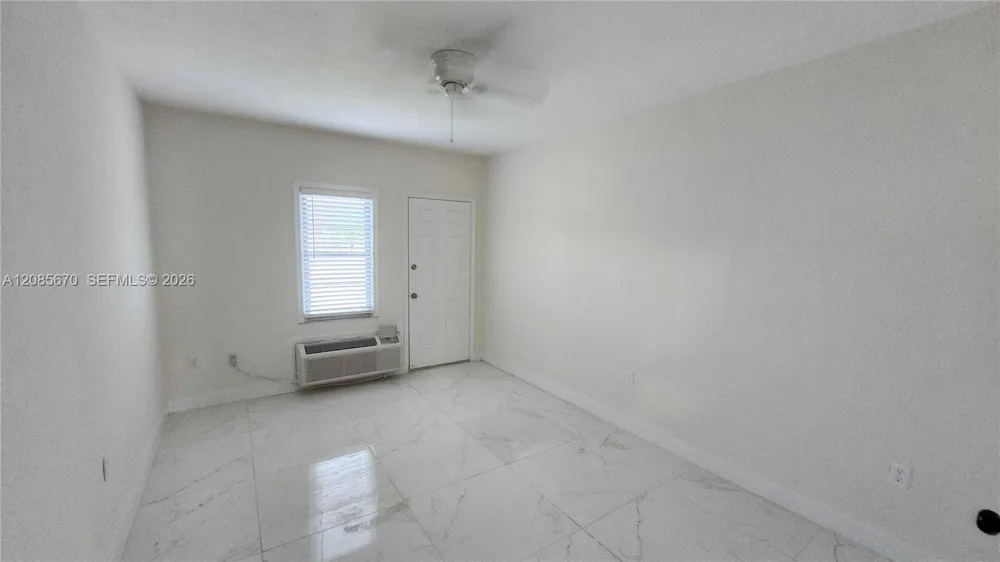 847 81st St #7 Miami Beach, FL 33141