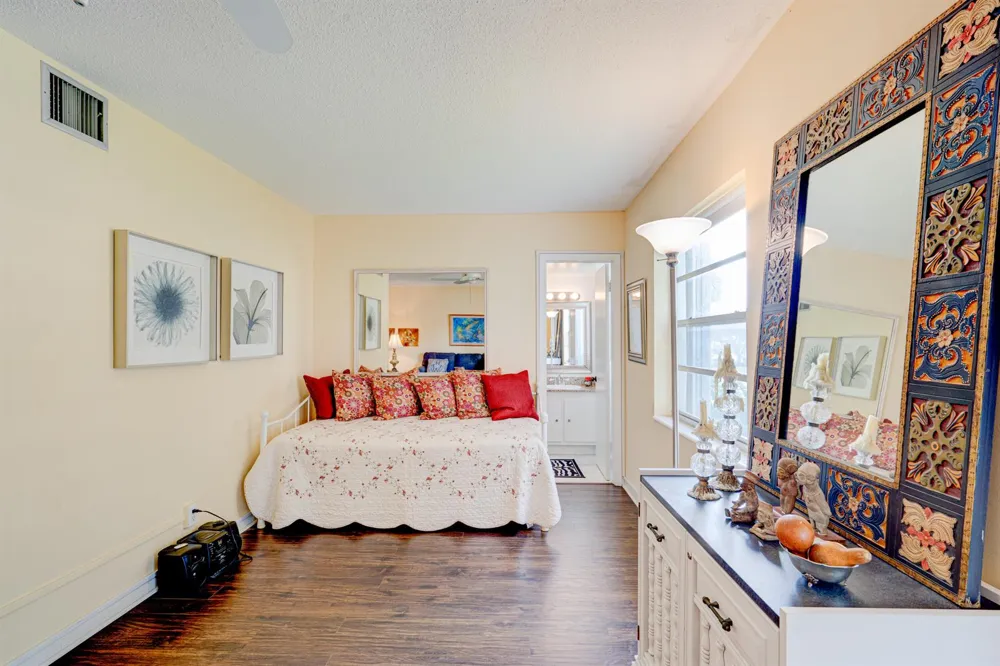 5401 NW 2nd Avenue #TWO Boca Raton, FL 33487