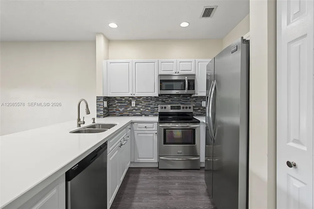 5779 NW 116th Ave #104 Doral, FL 33178