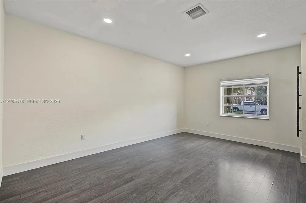 5779 NW 116th Ave #104 Doral, FL 33178
