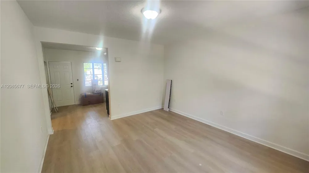 847 81st St #2 Miami Beach, FL 33141