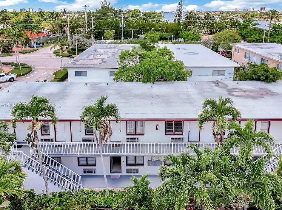 847 81st St #5 Miami Beach, FL 33141