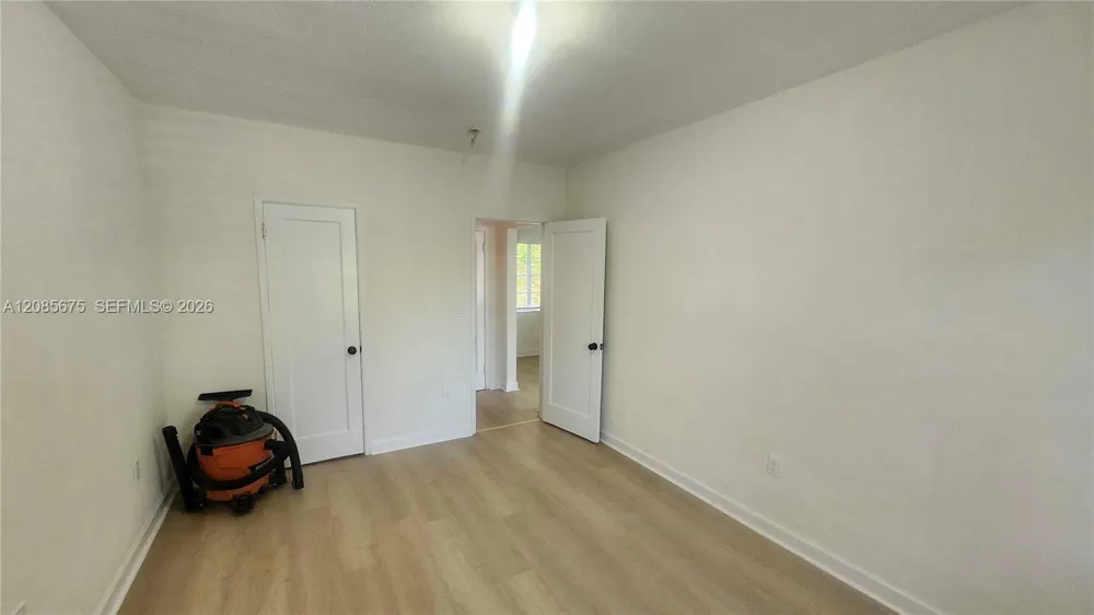 847 81st St #5 Miami Beach, FL 33141