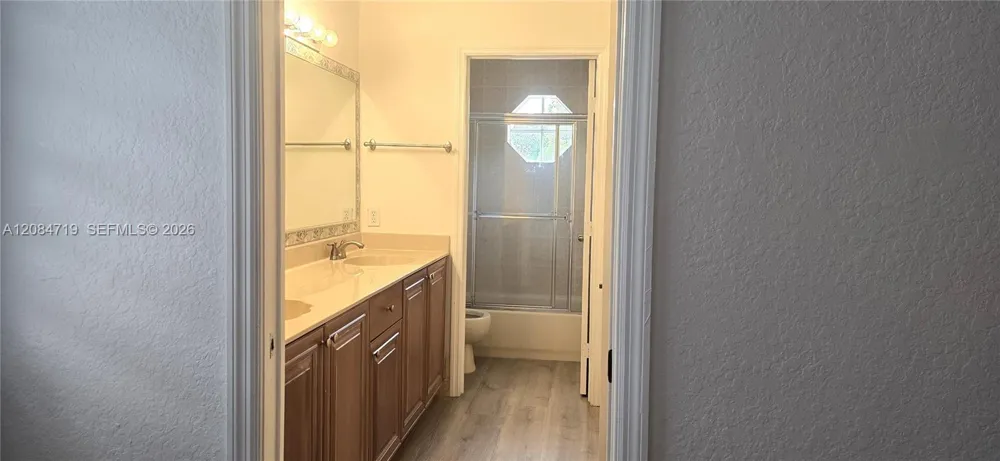 3670 SW 154th Ct Miami, FL 33185