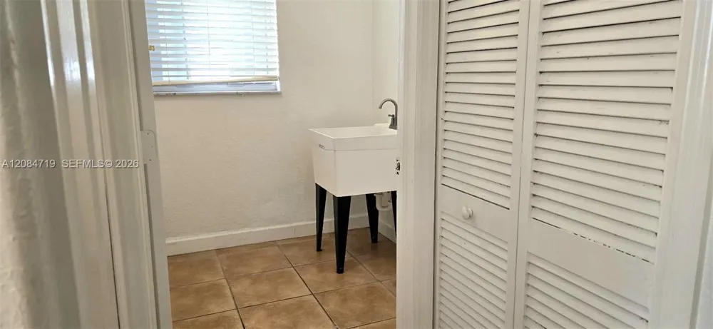 3670 SW 154th Ct Miami, FL 33185