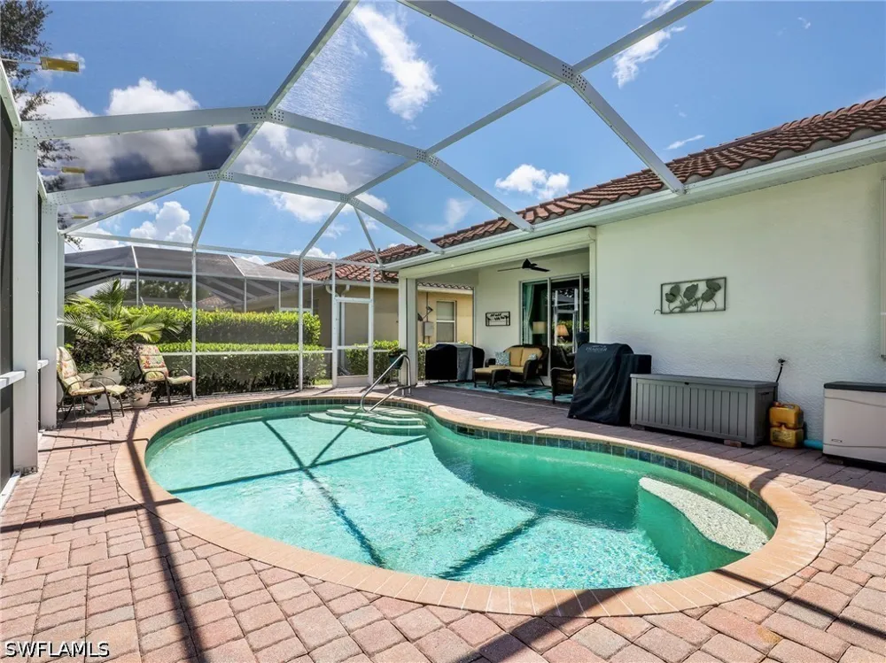 Fern Lake Court Naples, FL 34114