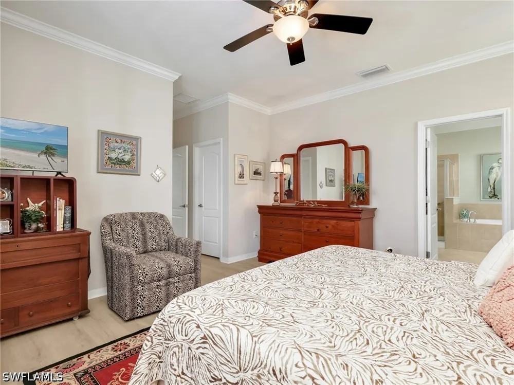 Fern Lake Court Naples, FL 34114