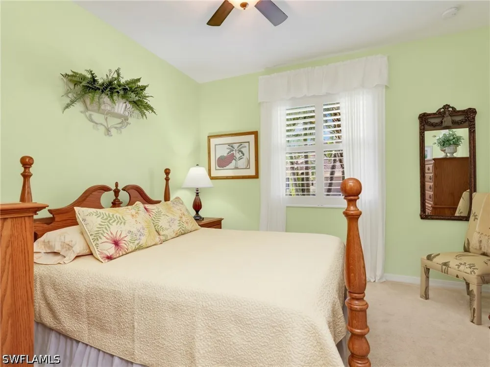 Fern Lake Court Naples, FL 34114