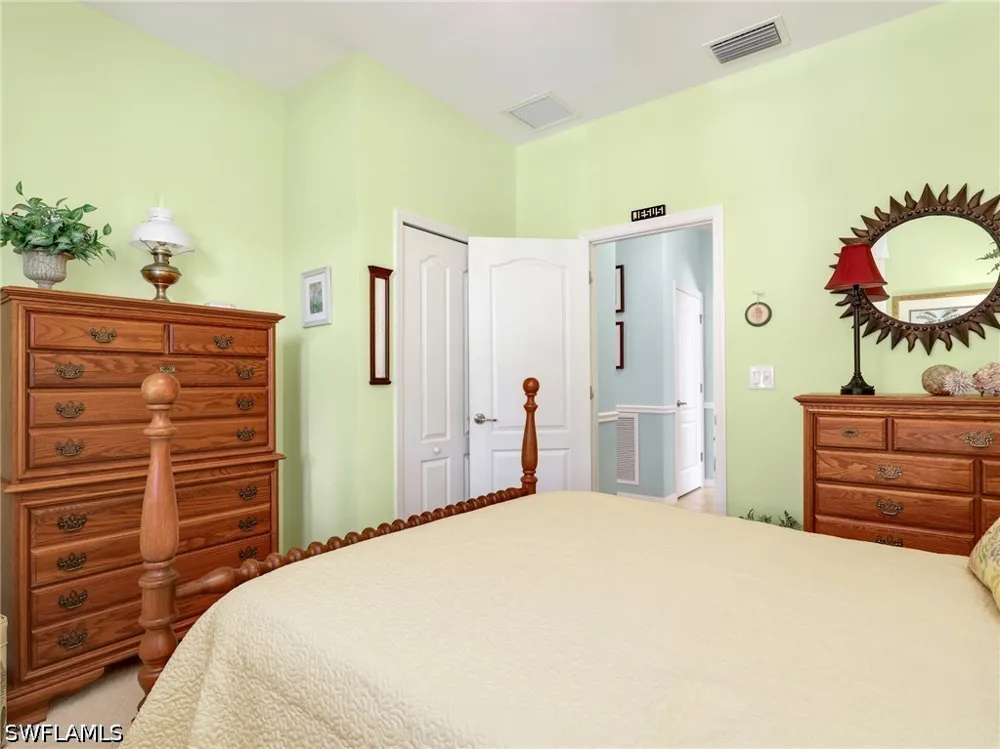 Fern Lake Court Naples, FL 34114