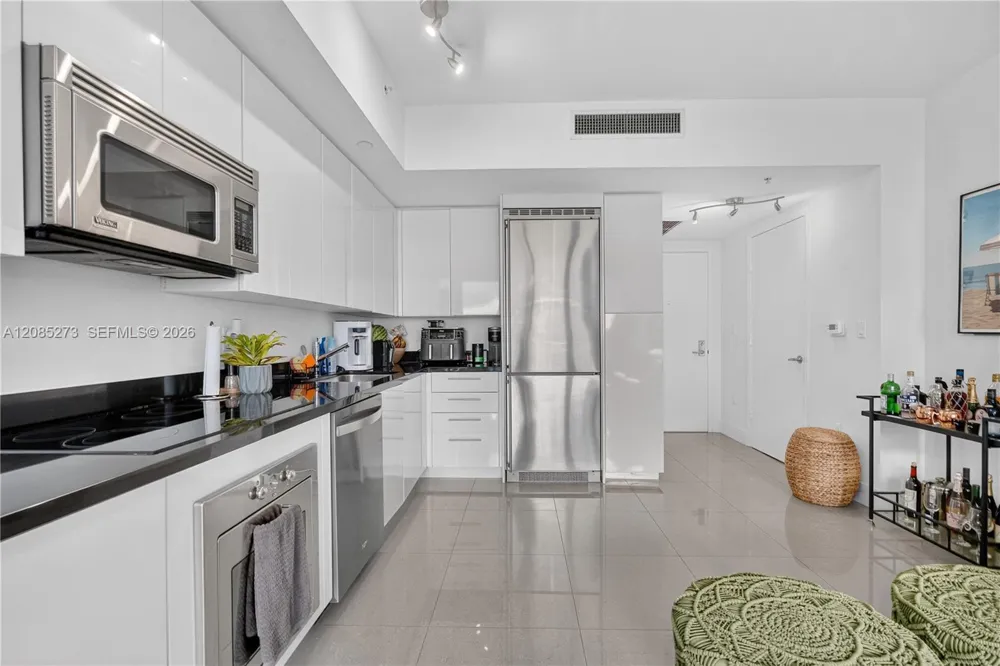 92 SW 3rd St #4407 Miami, FL 33130