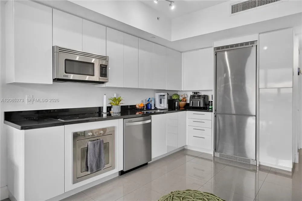 92 SW 3rd St #4407 Miami, FL 33130