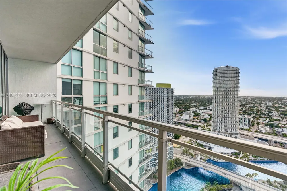 92 SW 3rd St #4407 Miami, FL 33130