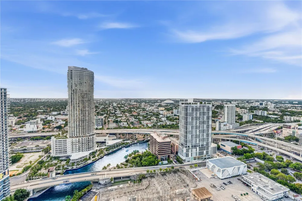 92 SW 3rd St #4407 Miami, FL 33130
