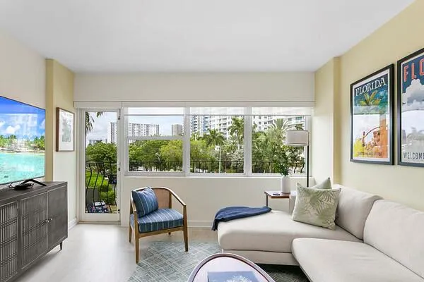 3250 NE 28th Street #305 Fort Lauderdale, FL 33308
