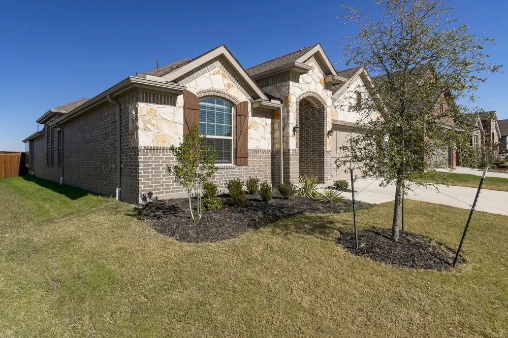 6225 Sutton Fields Trail Aubrey, TX 76227
