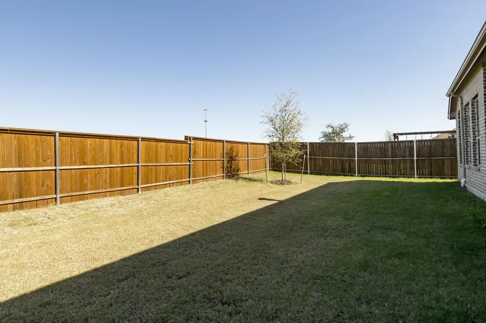 6225 Sutton Fields Trail Aubrey, TX 76227