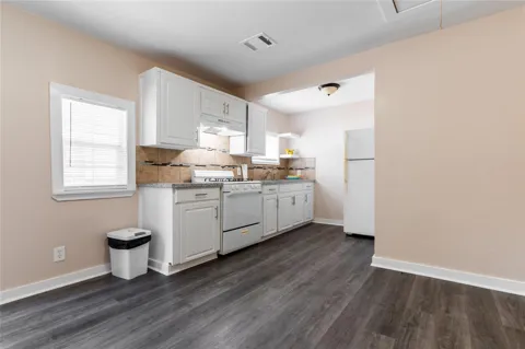 305 Live Oak Street #2