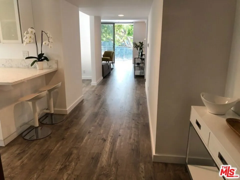9297 BURTON WAY #C Beverly Hills, CA 90210