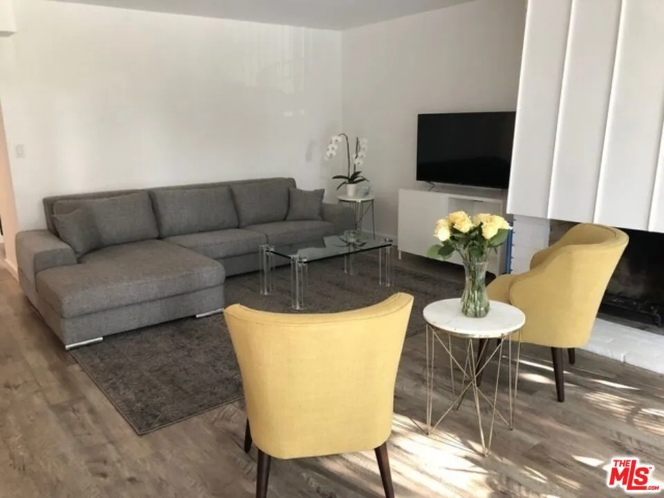 9297 BURTON WAY #C Beverly Hills, CA 90210