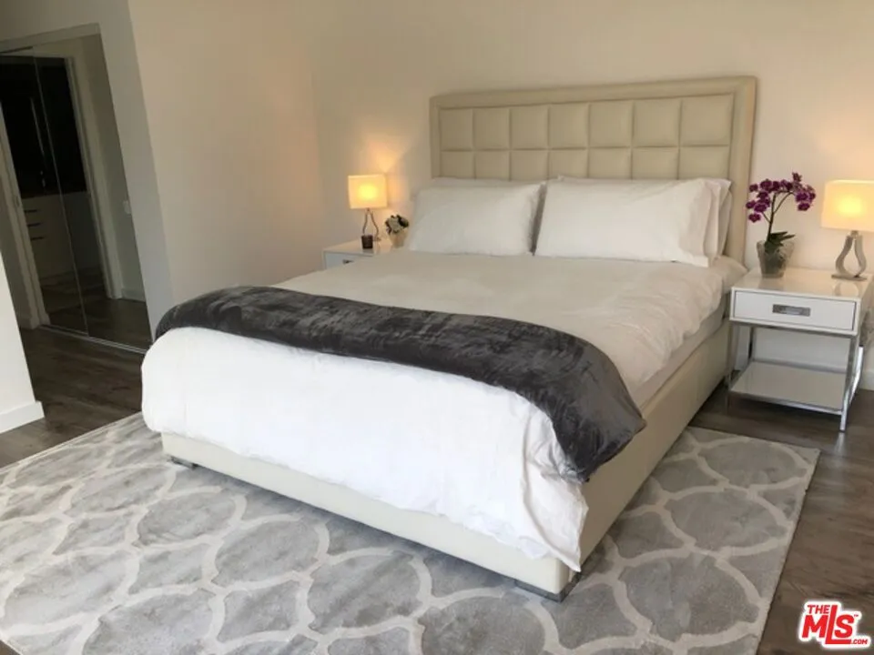 9297 BURTON WAY #C Beverly Hills, CA 90210
