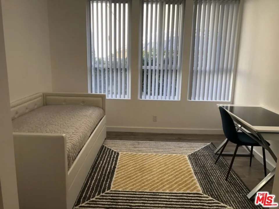 9297 BURTON WAY #C Beverly Hills, CA 90210
