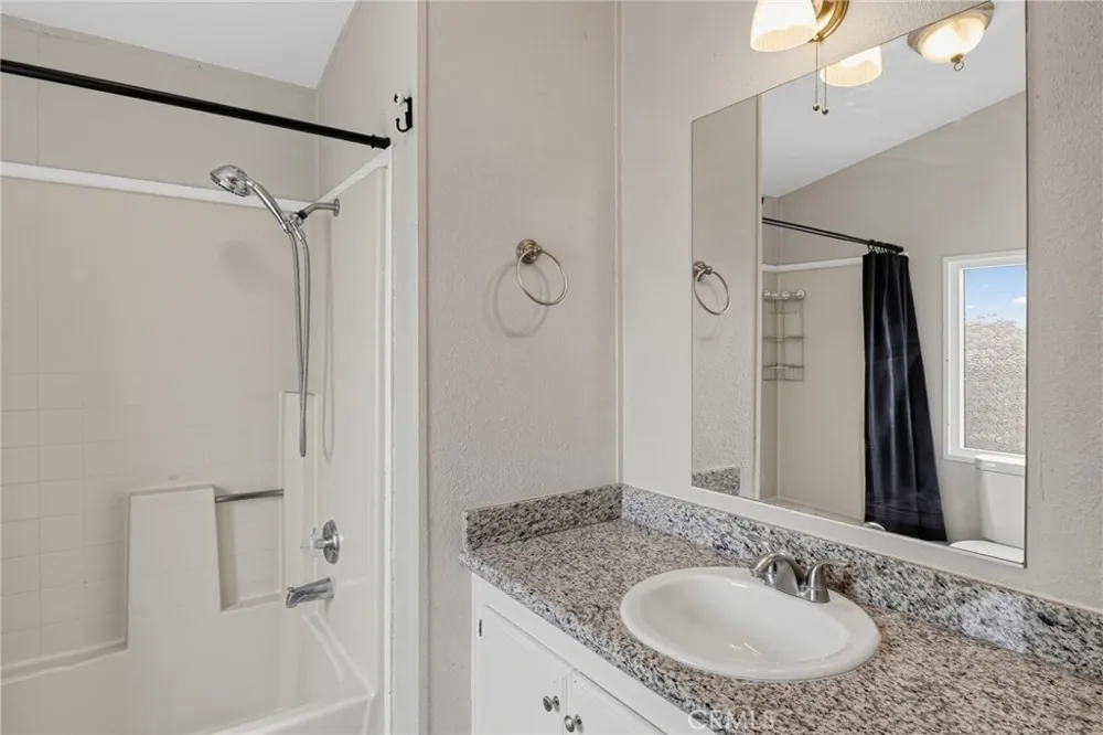 19009 Joshua Adelanto, CA 92301