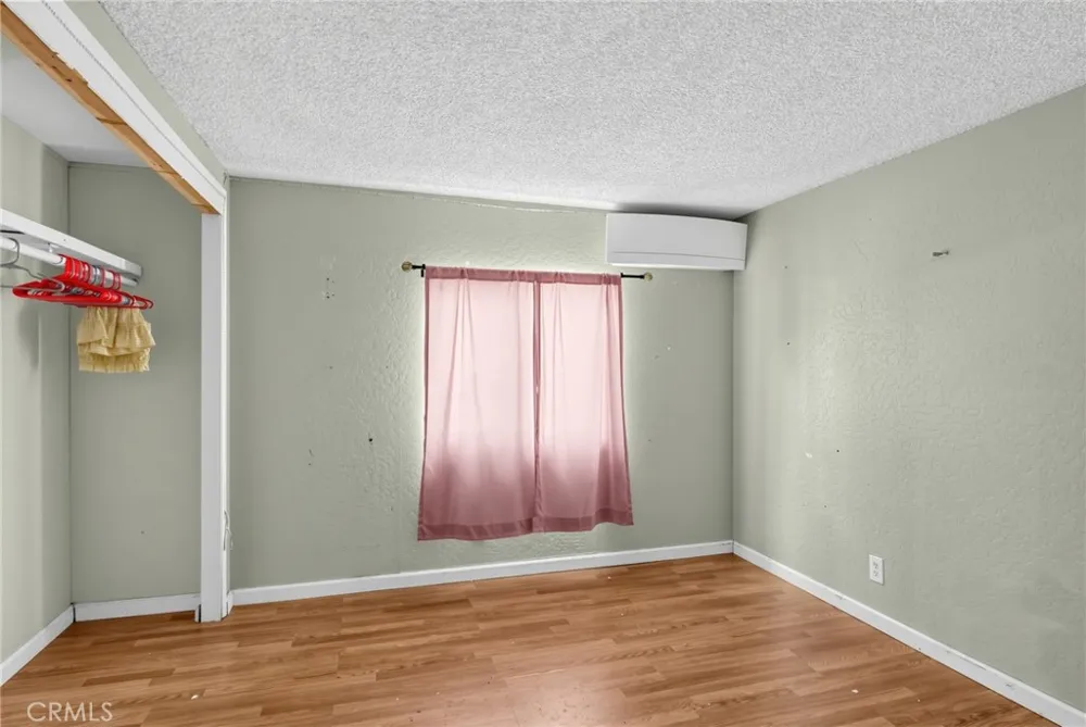19009 Joshua Adelanto, CA 92301