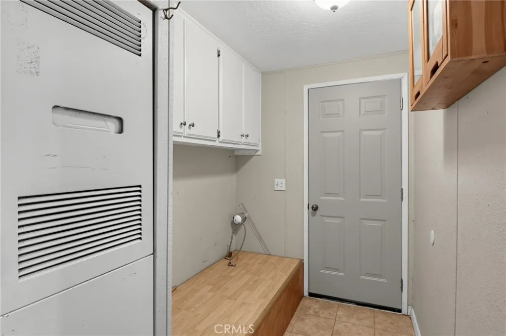 19009 Joshua Adelanto, CA 92301